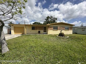 1082 Madrid Rd in Rockledge, FL - Building Photo