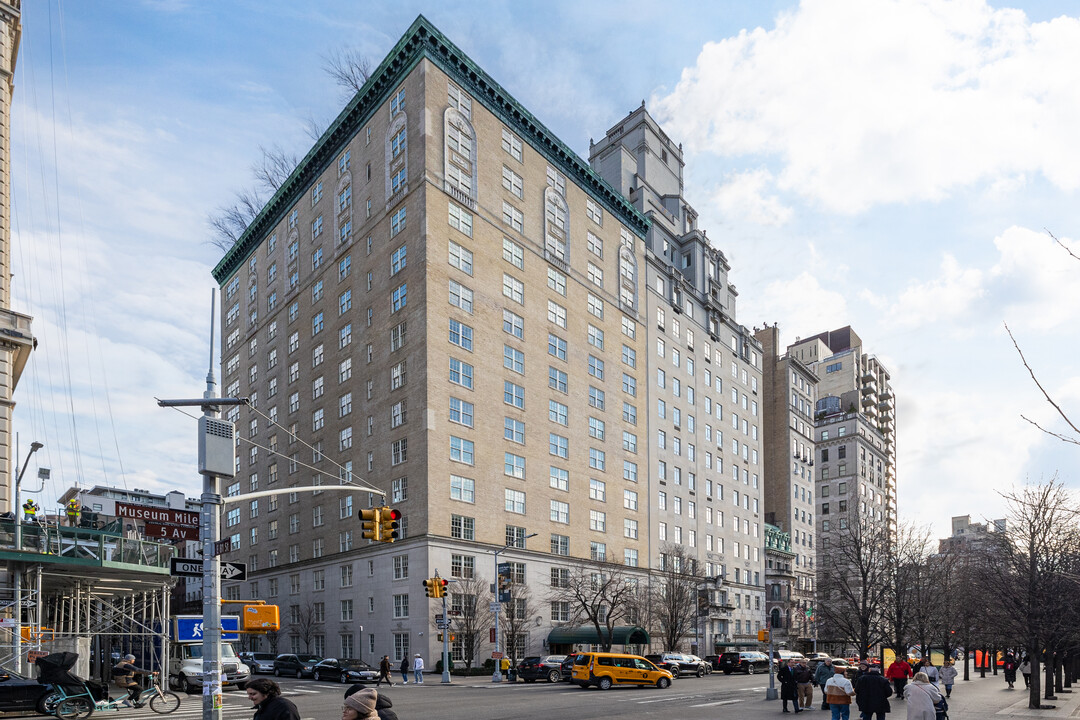993 5th Ave in New York, NY - Foto de edificio