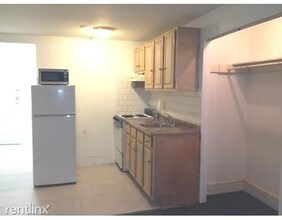 471 Commonwealth Avenue-Unit -Apt Bf in Boston, MA - Building Photo - Building Photo