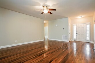 20 Tia Circle in Garner, NC - Foto de edificio - Building Photo