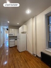 114 E 1st St-Unit -9 in New York, NY - Building Photo - Building Photo