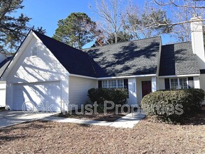 3211 Morningdale Dr in Mount Pleasant, SC - Foto de edificio - Building Photo