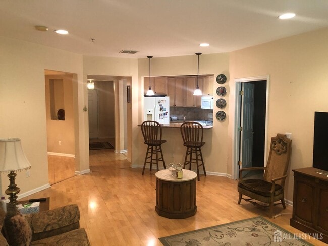 1105 Cedar Village Blvd in East Brunswick, NJ - Building Photo - Building Photo