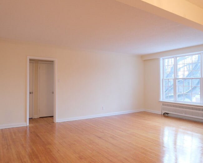 Crestview Apartments