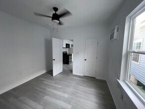 2550 N Rocheblave St, Unit 2550 in New Orleans, LA - Building Photo - Building Photo