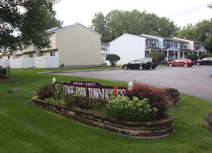 Heritage Park Apartments in Webster, NY - Building Photo - Building Photo