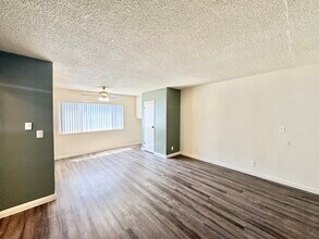 6729 Cleon Ave in Los Angeles, CA - Building Photo - Building Photo