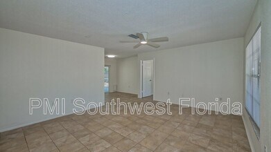 3915 Allan Pl in Sarasota, FL - Building Photo - Building Photo