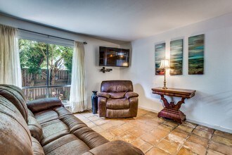 2710 Douglas Ave-Unit -102 in Dallas, TX - Building Photo - Building Photo