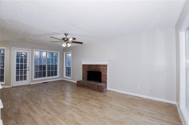 2108 Lindley Ln in Kennesaw, GA - Building Photo - Building Photo