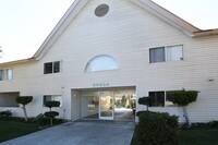 Roscoe Apartments in Los Angeles, CA - Foto de edificio - Building Photo