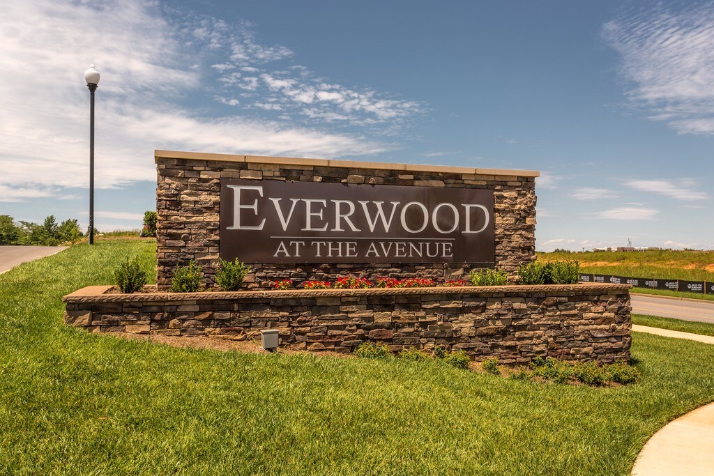 Everwood At The Avenue Apartments in Murfreesboro, TN