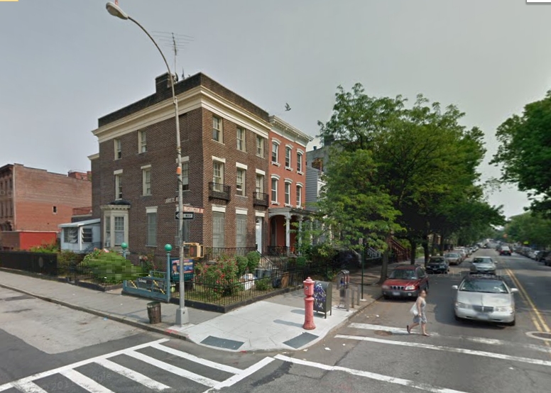351 Washington Ave in Brooklyn, NY - Foto de edificio