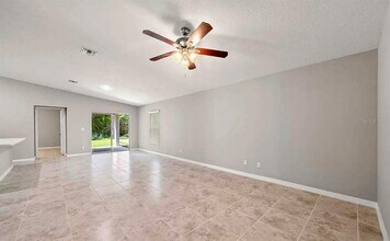 934 Tacaro Ave SE in Palm Bay, FL - Building Photo - Building Photo