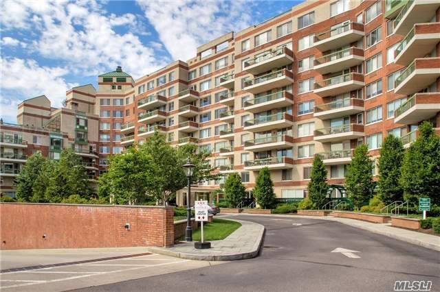 100 Hilton Ave-Unit -803 in Garden City, NY - Building Photo