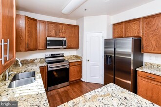 2713 Yancey Ln in Glenarden, MD - Foto de edificio - Building Photo