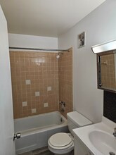 575 Farmington Ave in Hartford, CT - Building Photo - Building Photo