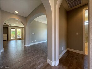 75 Avenza Dr in Henderson, NV - Building Photo - Building Photo