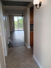 9230 Lagoon Pl in Davie, FL - Building Photo - Building Photo