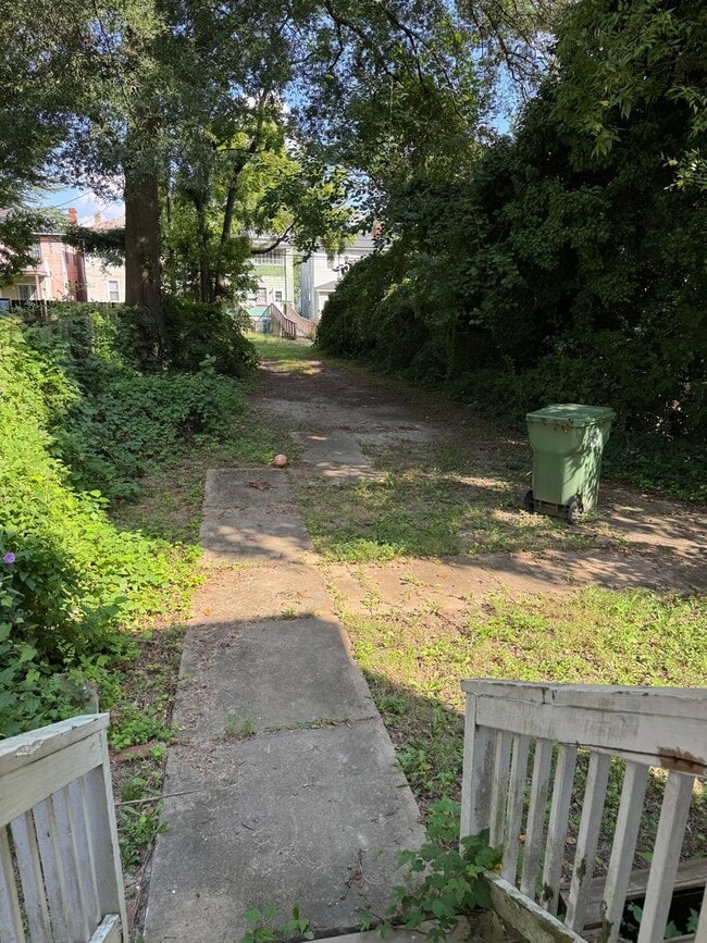 property at 2009 2nd Ave