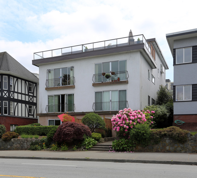 Marine View Terrace in Vancouver, BC - Building Photo