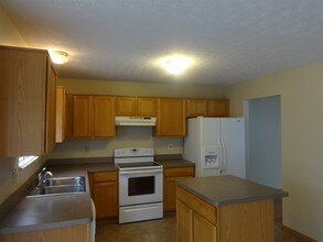 5635 Tarben Woods Ct in Columbus, OH - Building Photo - Building Photo