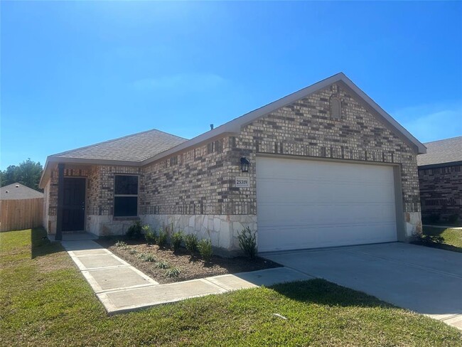 25319 Leather Leaf Ct in Montgomery, TX - Building Photo - Building Photo