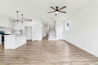 1610 Life Ave in Dallas, TX - Building Photo - Building Photo