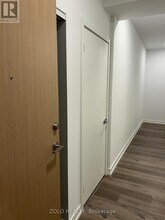 395 Square One Dr in Mississauga, ON - Building Photo - Building Photo