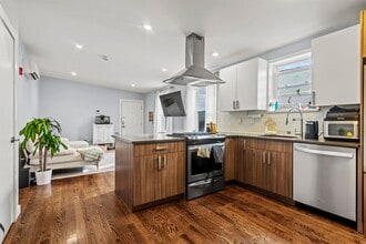102 Colgate St in Jersey City, NJ - Building Photo - Building Photo