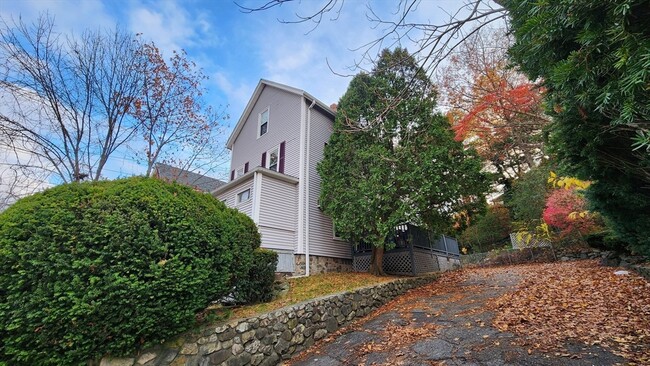 property at 722 Highland Ave