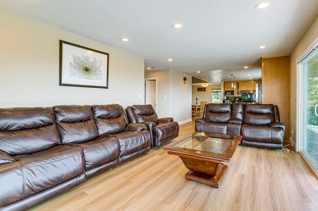 property at 1253 Hickerson Ct