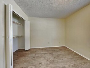 6118 Mossgrey Ln in Spring, TX - Foto de edificio - Building Photo