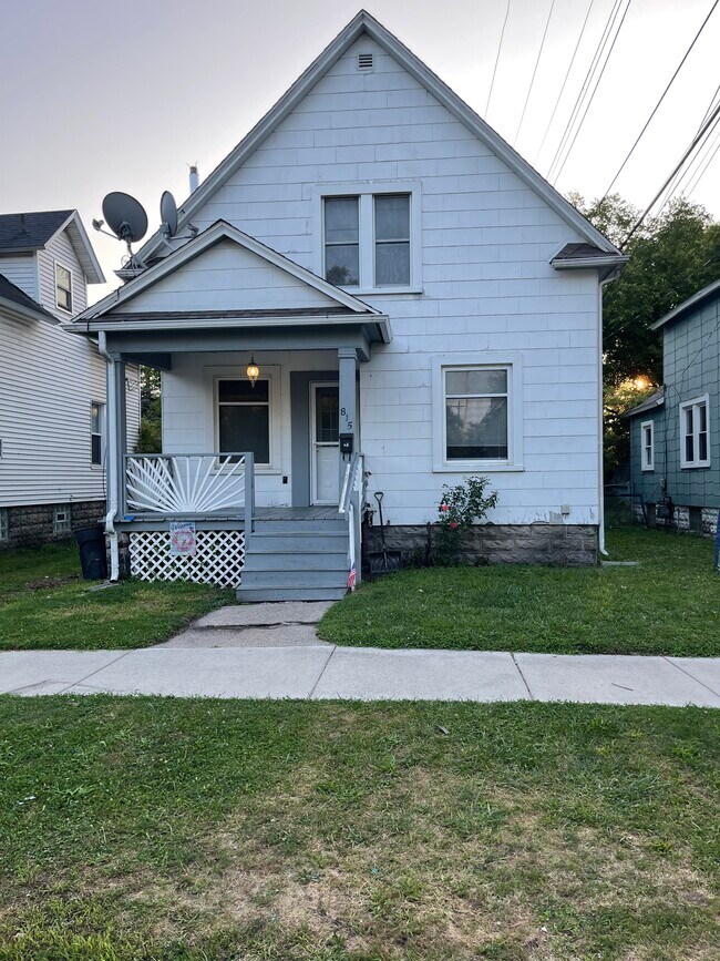 property at 815 11th St