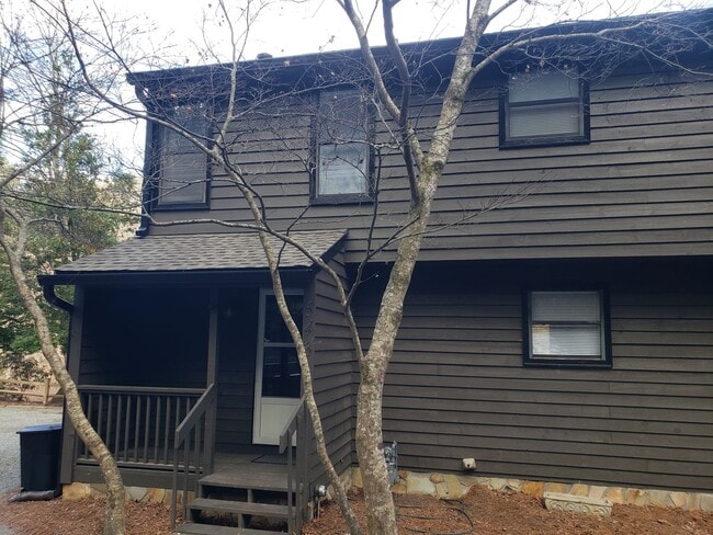 property at 643 Riverside Dr