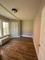 339 Monroe St in Allegan, MI - Building Photo