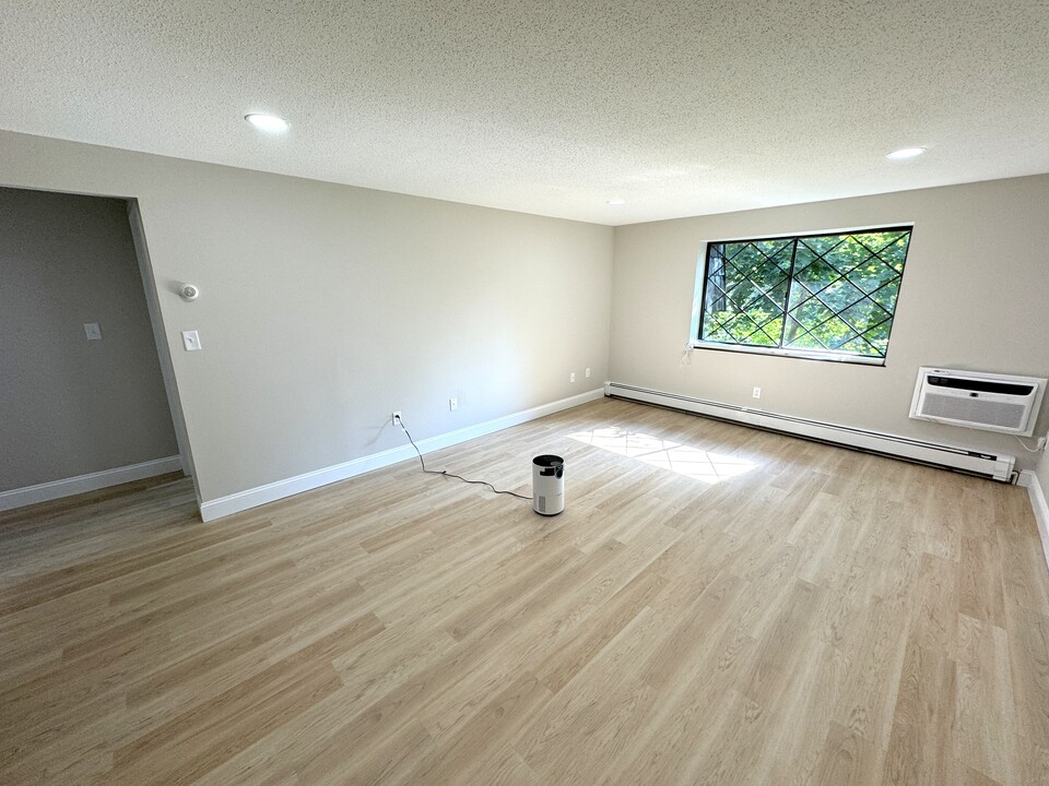 15 Melrose Terrace, Unit 1br in Wakefield, MA - Foto de edificio