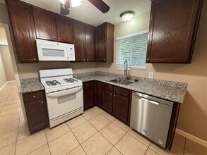 1308 E 52nd St in Austin, TX - Building Photo - Building Photo