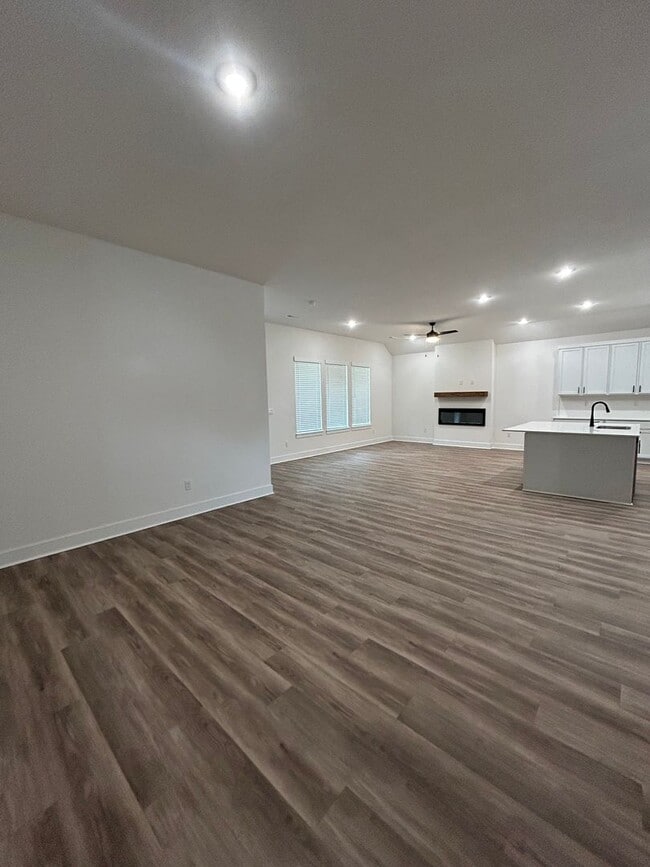 7001 E Sugarloaf St in Siloam Springs, AR - Building Photo - Building Photo