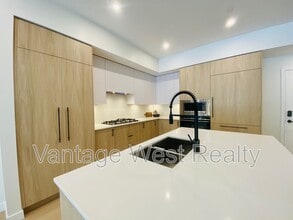 9652-9652 Benchland Dr in Lake Country, BC - Building Photo - Building Photo