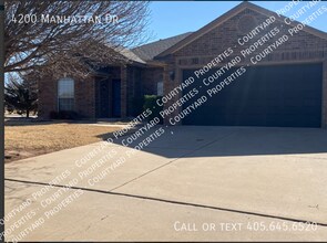 4200 Manhattan Dr in Moore, OK - Building Photo - Building Photo
