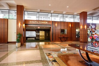 3701 S George Mason Dr, Unit 1218 in Falls Church, VA - Foto de edificio - Building Photo