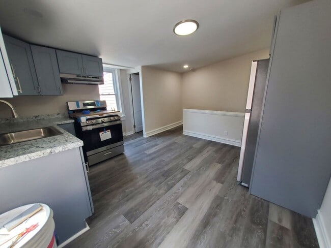 property at 420 N 4th St