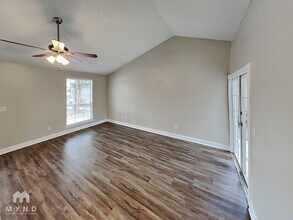 3886 Lake Shore Dr in Palm Harbor, FL - Building Photo - Building Photo