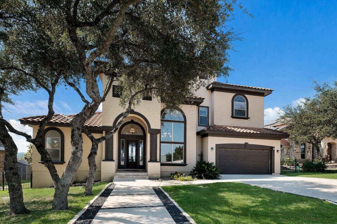25810 Echo Mountain in San Antonio, TX - Building Photo