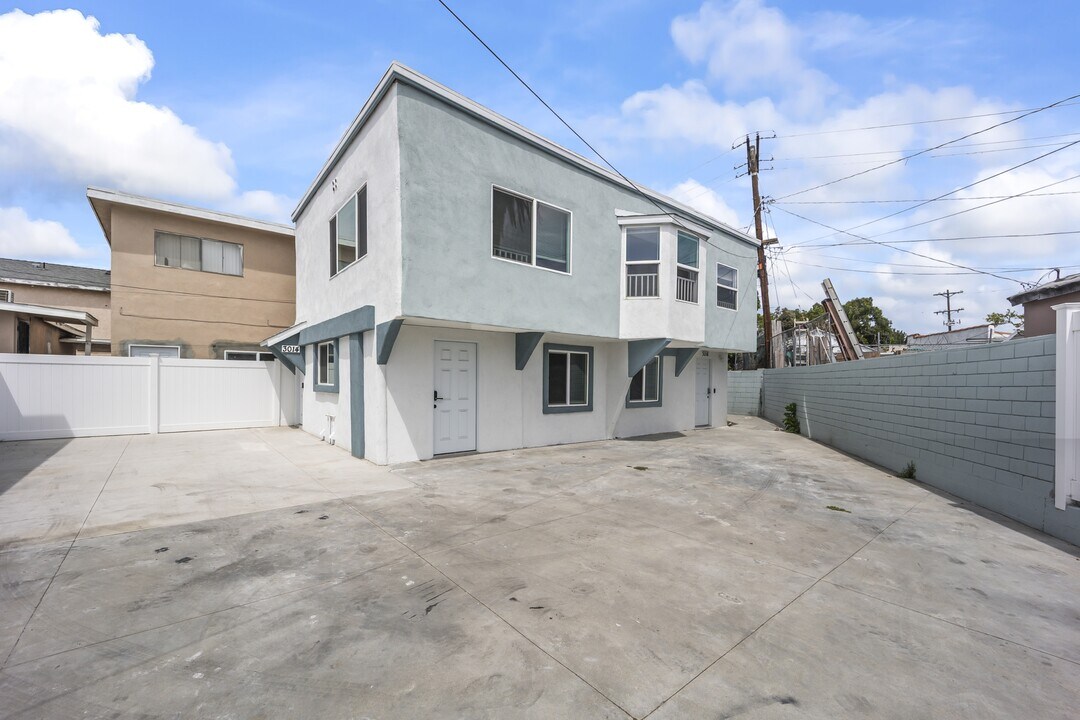 3016 S West View St in Los Angeles, CA - Building Photo