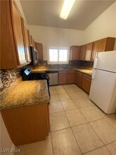 2101 Jade Creek St in Las Vegas, NV - Building Photo - Building Photo