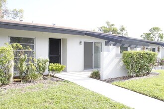 5620 Queen Palm Ct in Delray Beach, FL - Building Photo - Building Photo