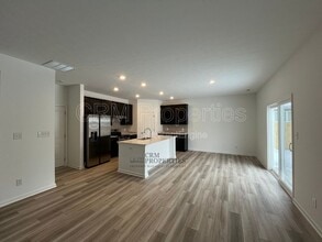 809 Oyster Bay Dr in Kokomo, IN - Building Photo - Building Photo