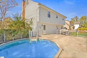 405 Creek Dr in Easley, SC - Foto de edificio - Building Photo